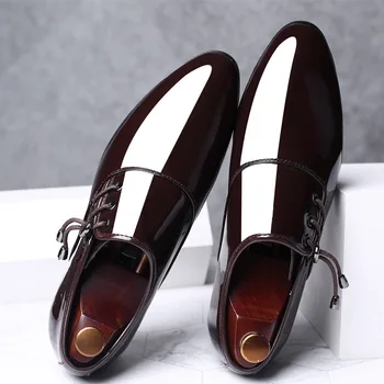 Trendi na italijanski Lakastega Usnja Čevlji za Moške Čevelj Poslovanja Čipke Oxfords Plus Velikost Moškega svate Čevlji Moški Črno Usnje